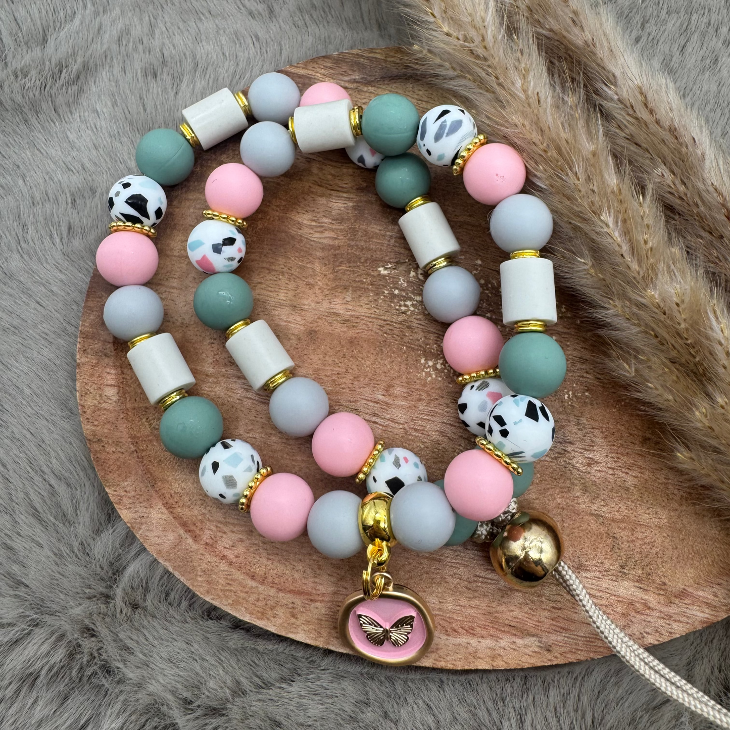 Hundekette „Bloomy Butterfly" - modern, zart & voller Lebensfreude