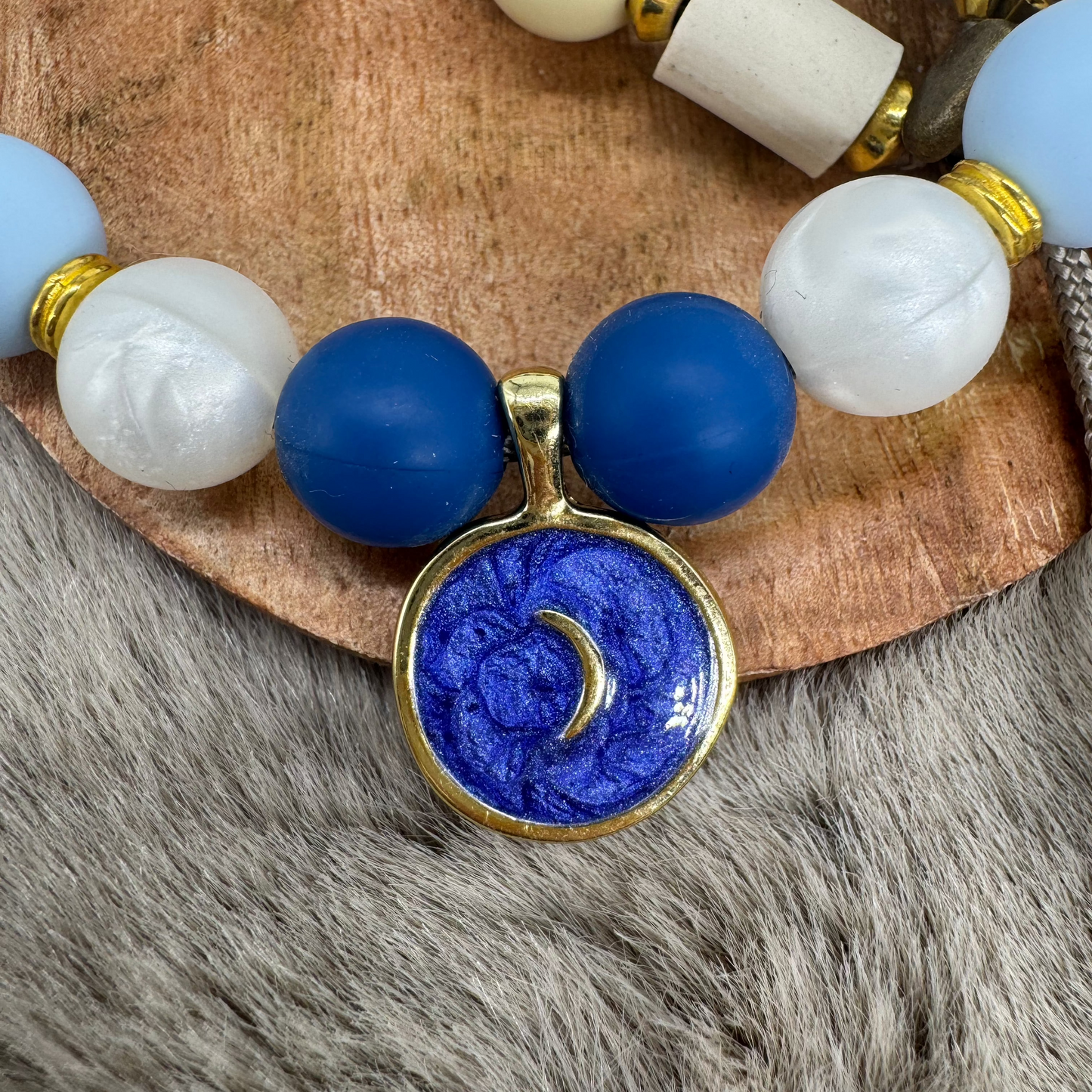 Hundekette „Midnight Bloom“ –  himmlisch ruhig & elegant abgestimmt