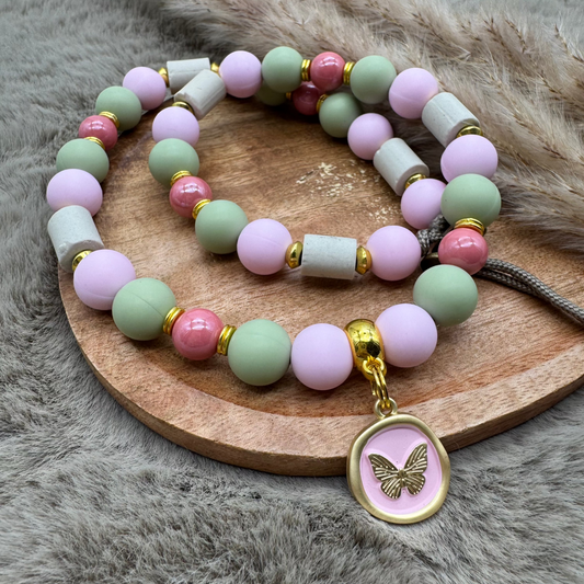 Hundekette „Butterfly Bloom“ – sanft, verspielt & liebevoll abgestimmt